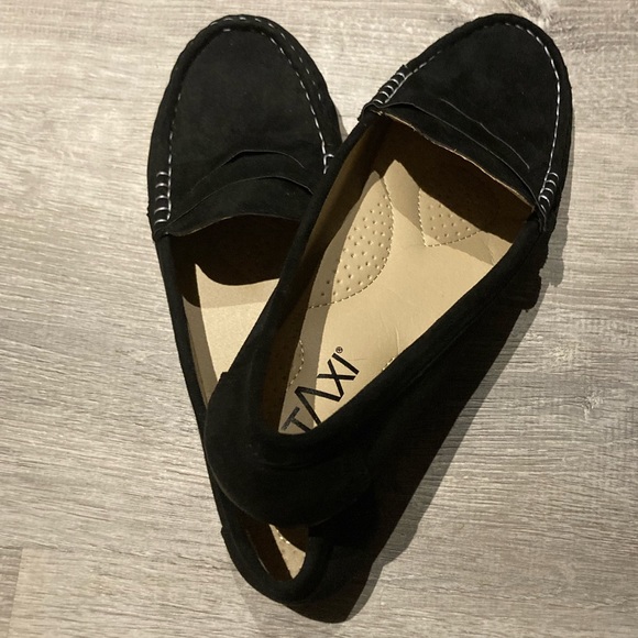 Taxi - NWOT Women’s Slip On Suede Loafers - Picture 6 of 8